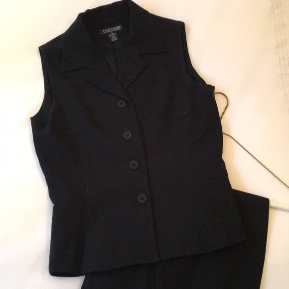 women's sleeveless pant suits